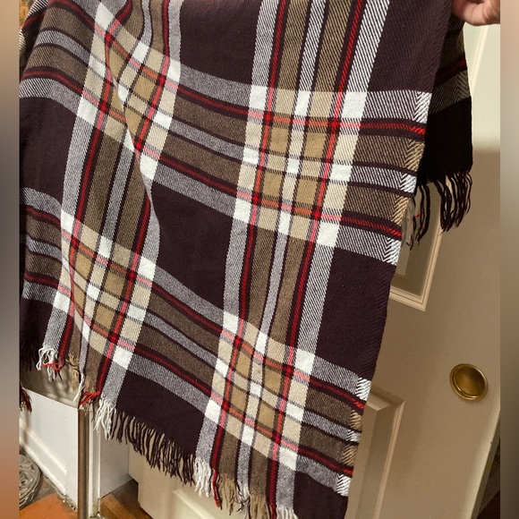 Faribo throw or Shaw Ruana - Picture 6 of 10